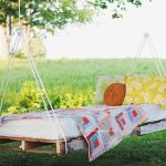 DIY Pallet swing bed